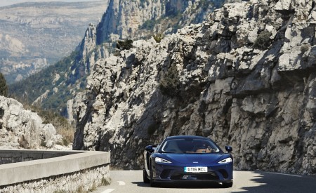 2020 McLaren GT (Color: Namaka Blue) Front Wallpapers 450x275 (10)