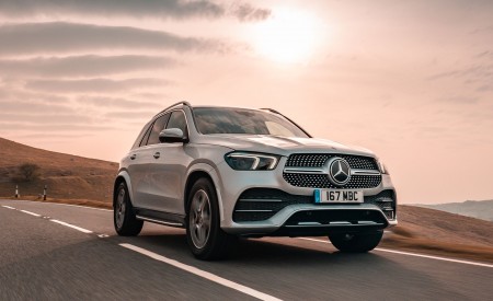 2020 Mercedes-Benz GLE 300d (UK-Spec) Front Three-Quarter Wallpapers 450x275 (6)