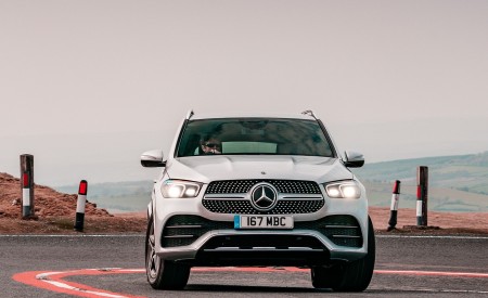2020 Mercedes-Benz GLE 300d (UK-Spec) Front Wallpapers 450x275 (7)