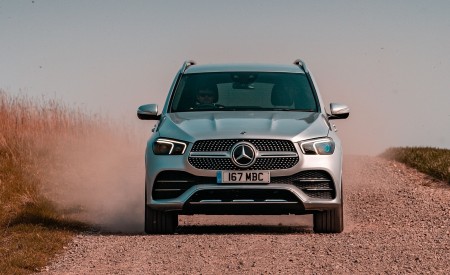 2020 Mercedes-Benz GLE 300d (UK-Spec) Front Wallpapers 450x275 (29)