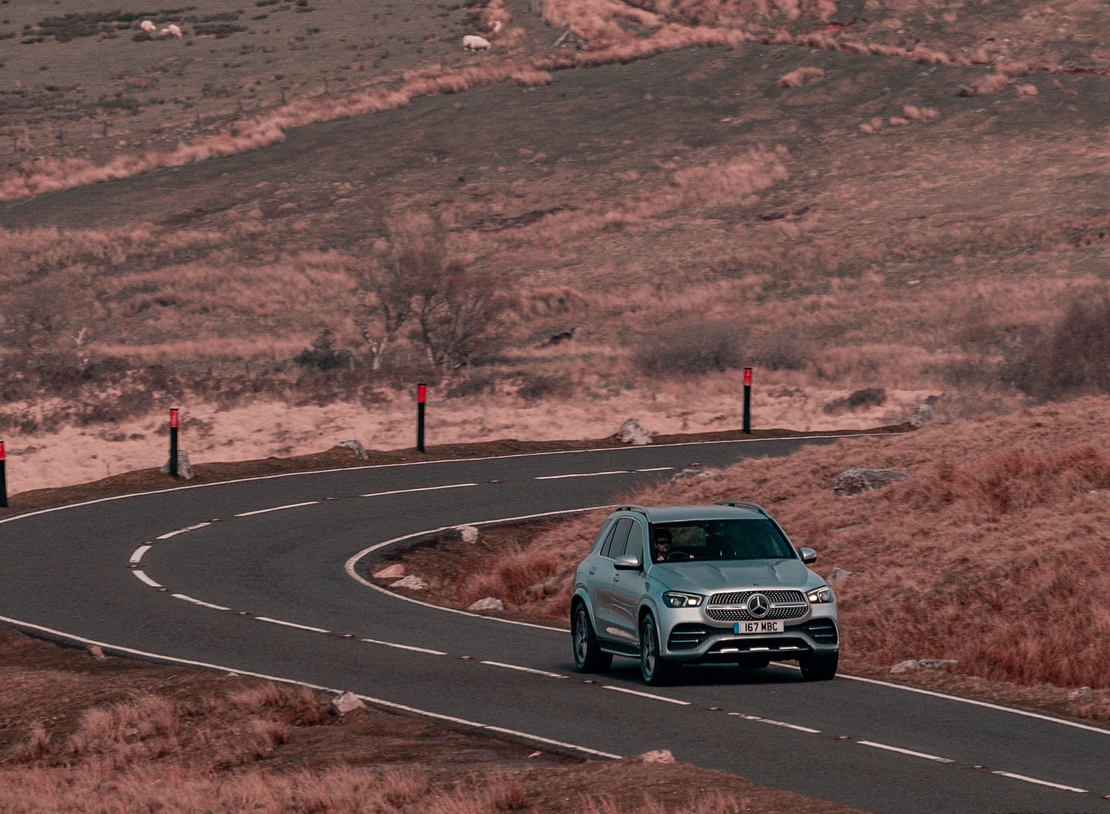 2020 Mercedes-Benz GLE 300d (UK-Spec) Front Wallpapers (15)