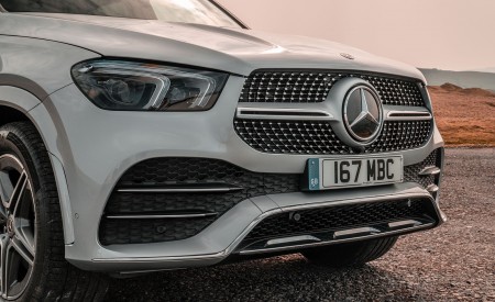 2020 Mercedes-Benz GLE 300d (UK-Spec) Grill Wallpapers 450x275 (35)