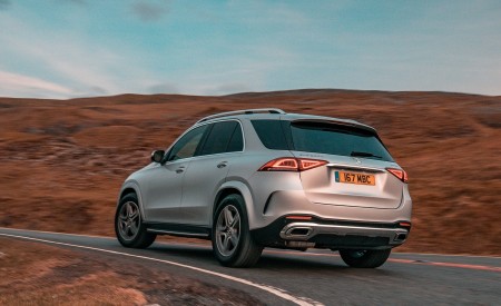 2020 Mercedes-Benz GLE 300d (UK-Spec) Rear Three-Quarter Wallpapers 450x275 (8)