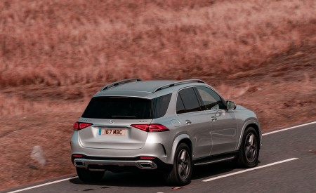 2020 Mercedes-Benz GLE 300d (UK-Spec) Rear Three-Quarter Wallpapers 450x275 (16)
