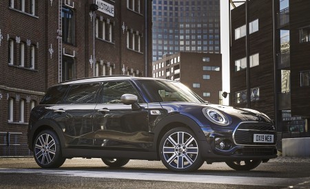 2020 Mini Clubman S Front Three-Quarter Wallpapers 450x275 (42)