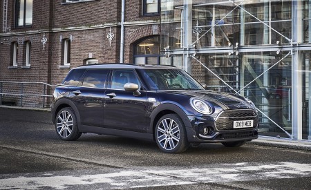 2020 Mini Clubman S Front Three-Quarter Wallpapers 450x275 (44)