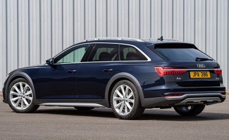 2020 Audi A6 allroad quattro (UK-Spec) Rear Three-Quarter Wallpapers 450x275 (25)