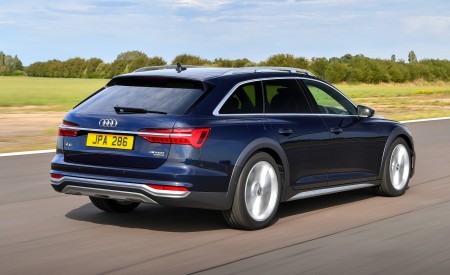 2020 Audi A6 allroad quattro (UK-Spec) Rear Three-Quarter Wallpapers 450x275 (6)
