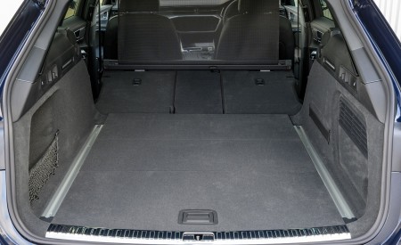 2020 Audi A6 allroad quattro (UK-Spec) Trunk Wallpapers 450x275 (53)