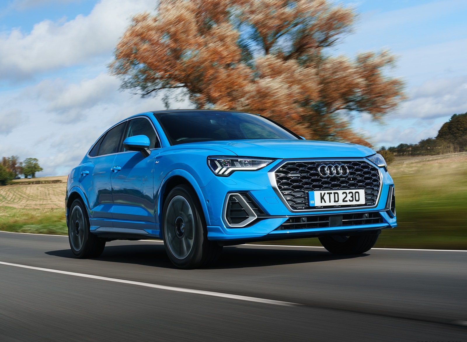 2020 Audi Q3 Sportback 45 TFSI quattro (UK-Spec) Front Three-Quarter Wallpapers (3)