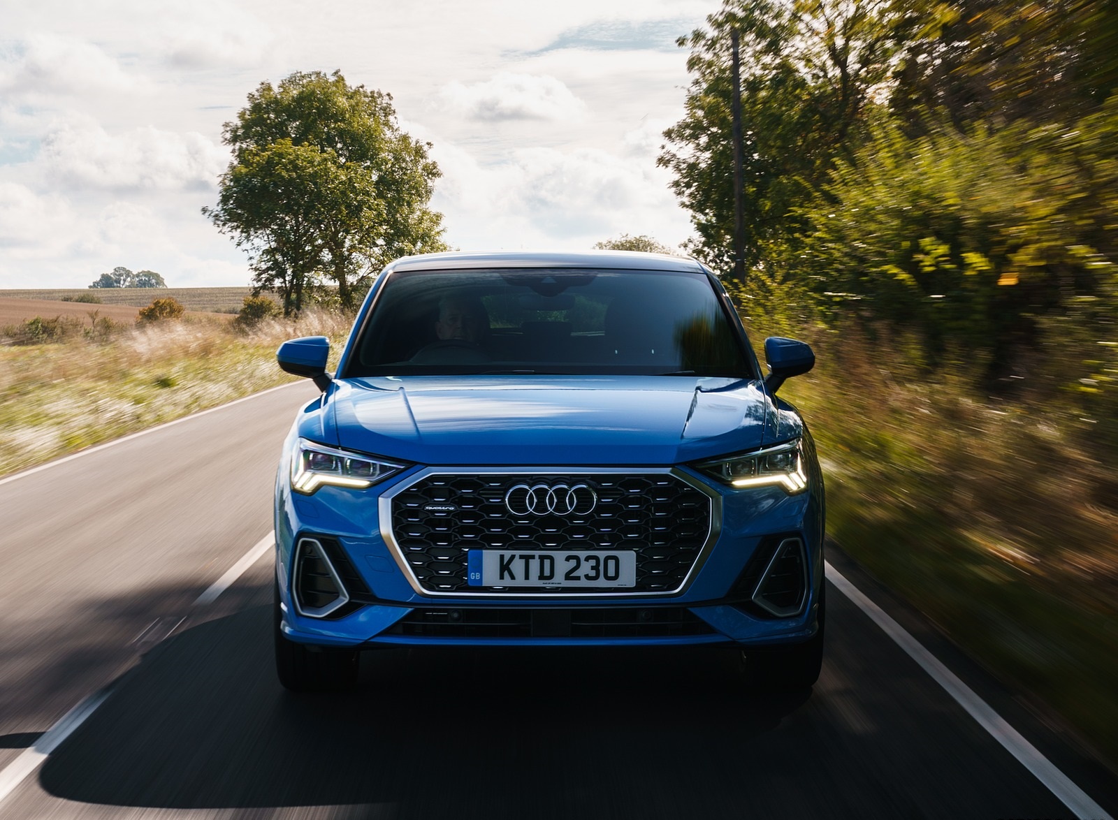 2020 Audi Q3 Sportback 45 TFSI quattro (UK-Spec) Front Wallpapers (9)