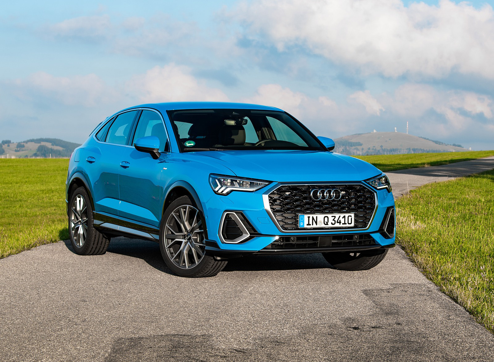 2020 Audi Q3 Sportback (Color: Turbo Blue) Front Three-Quarter Wallpapers (15)