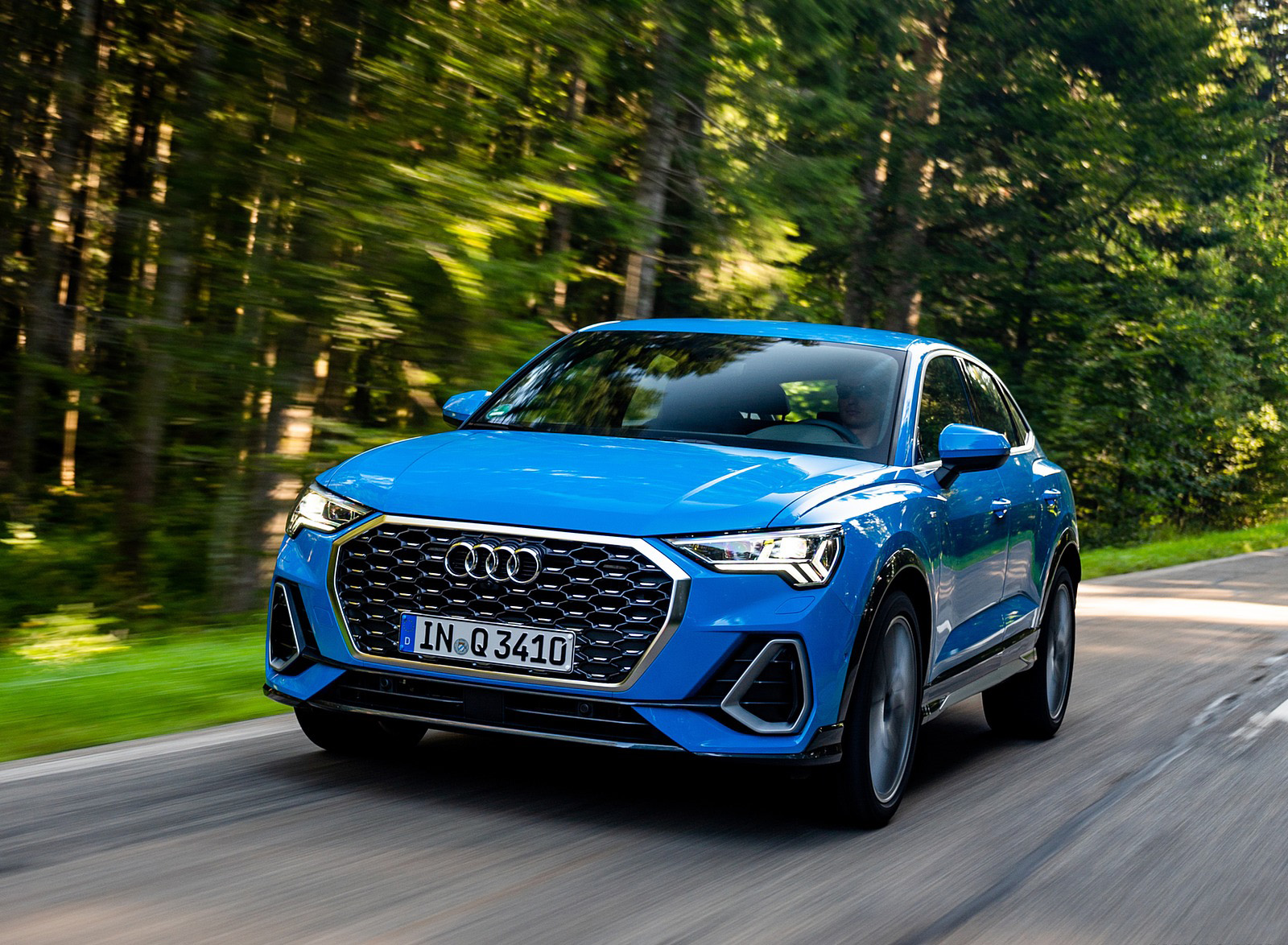 2020 Audi Q3 Sportback (Color: Turbo Blue) Front Wallpapers (10)