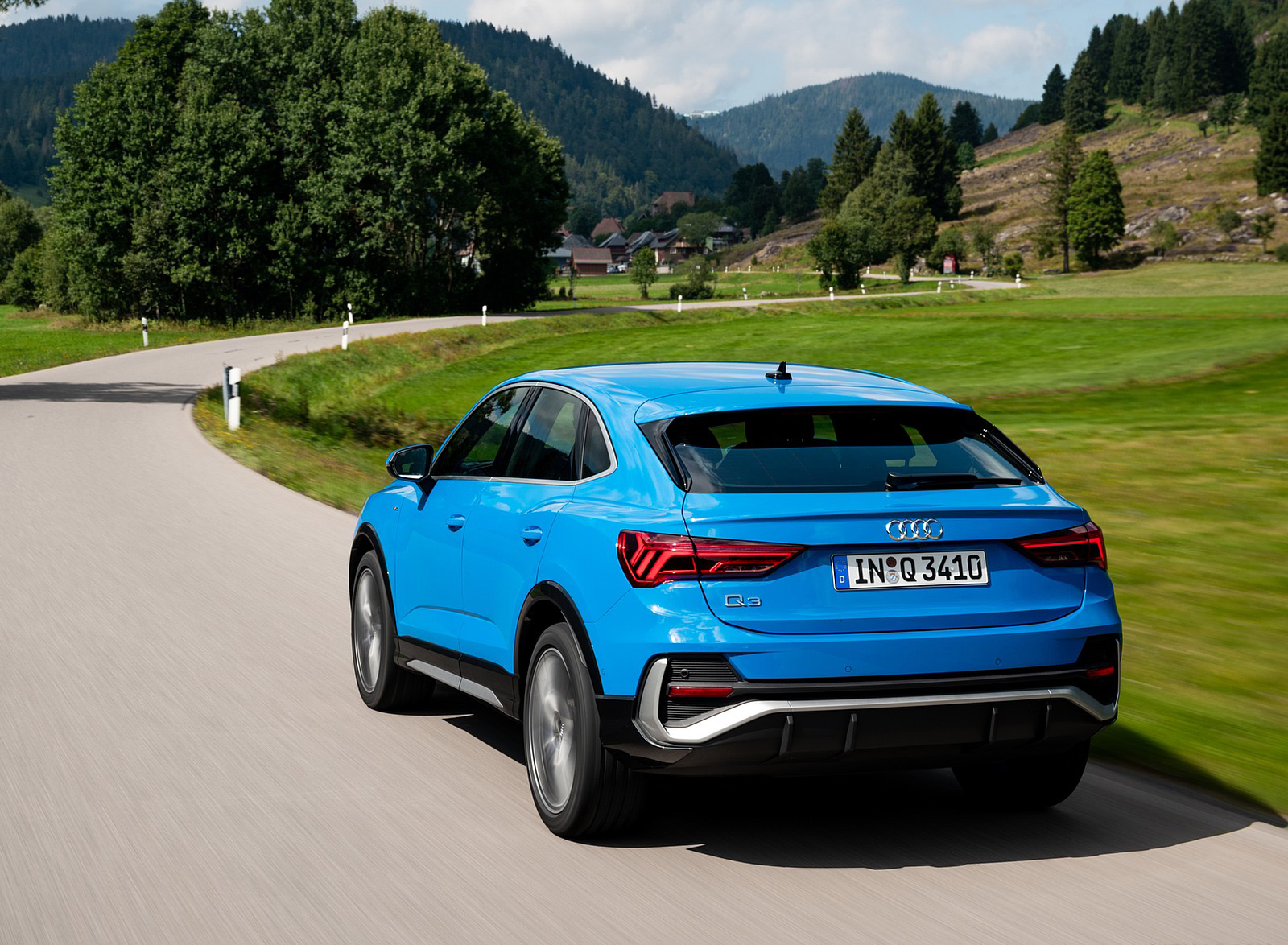 2020 Audi Q3 Sportback (Color: Turbo Blue) Rear Three-Quarter Wallpapers (14)