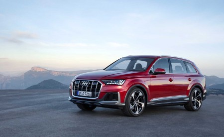 2020 Audi Q7 (Color: Matador Red) Front Three-Quarter Wallpapers 450x275 (146)