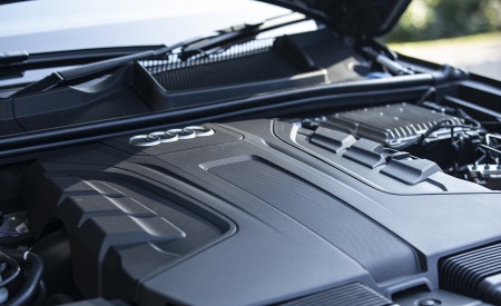 2020 Audi Q7 (UK-Spec) Engine Wallpapers 450x275 (43)