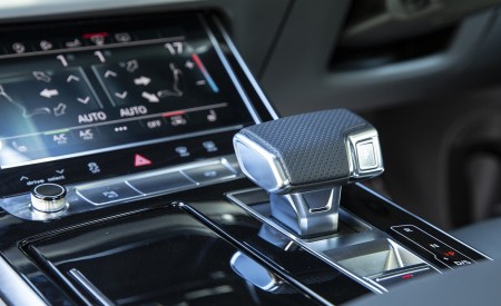 2020 Audi Q7 (UK-Spec) Interior Detail Wallpapers 450x275 (55)