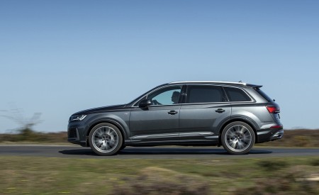 2020 Audi Q7 (UK-Spec) Side Wallpapers 450x275 (24)