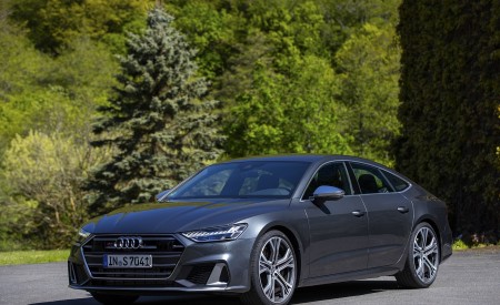 2020 Audi S7 Sportback TDI (Color: Daytona Grey) Front Three-Quarter Wallpapers 450x275 (46)