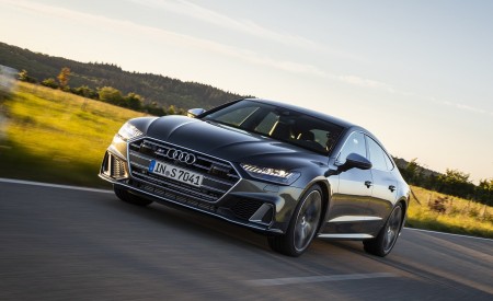 2020 Audi S7 Sportback TDI (Color: Daytona Grey) Front Three-Quarter Wallpapers 450x275 (36)