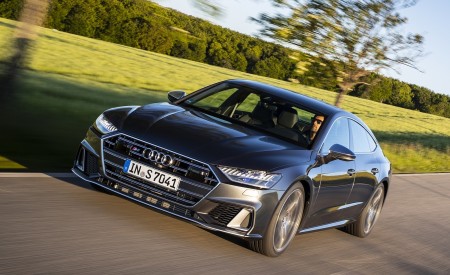 2020 Audi S7 Sportback TDI (Color: Daytona Grey) Front Three-Quarter Wallpapers 450x275 (32)