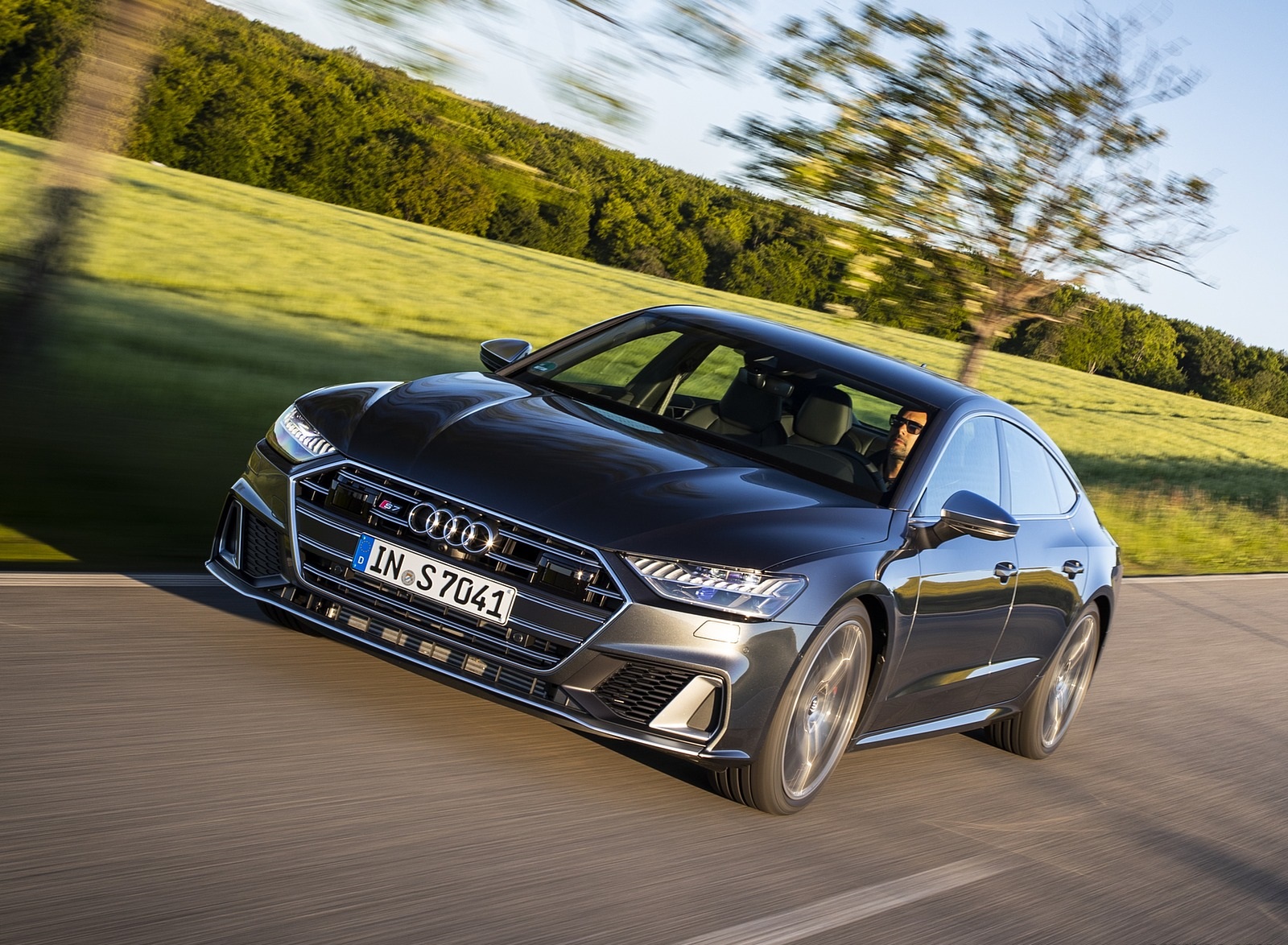 2020 Audi S7 Sportback TDI (Color: Daytona Grey) Front Three-Quarter Wallpapers #32 of 88