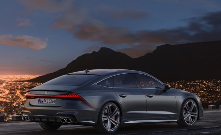 2020 Audi S7 Sportback TDI (Color: Daytona Grey) Rear Three-Quarter Wallpapers 450x275 (66)