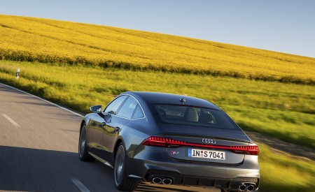 2020 Audi S7 Sportback TDI (Color: Daytona Grey) Rear Three-Quarter Wallpapers 450x275 (41)