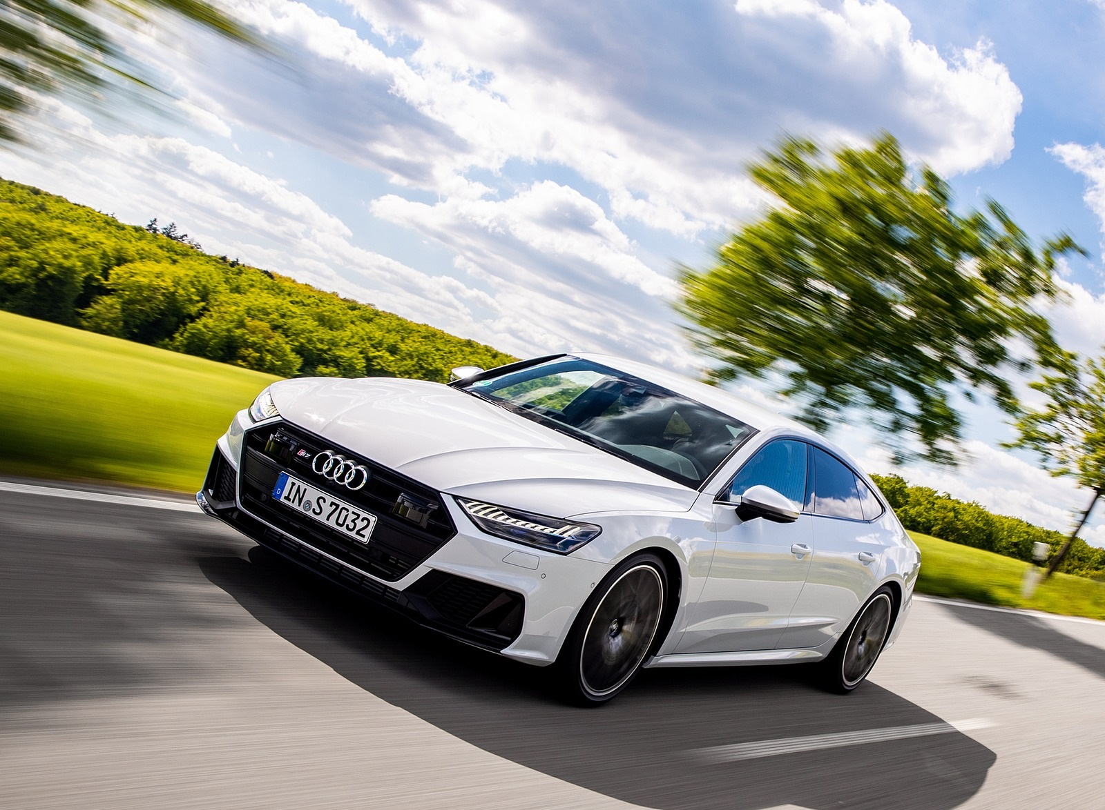 2020 Audi S7 Sportback TDI (Color: Glacier White) Front Three-Quarter Wallpapers  #2 of 88