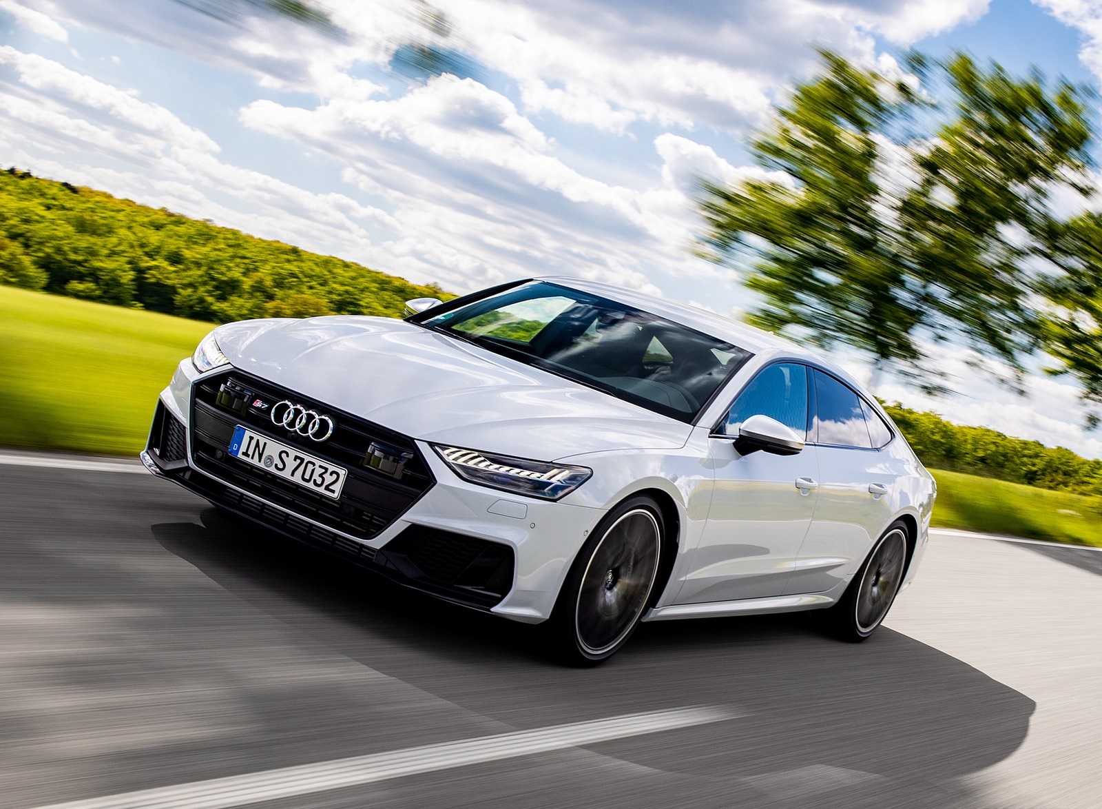 2020 Audi S7 Sportback TDI (Color: Glacier White) Front Three-Quarter Wallpapers  #3 of 88