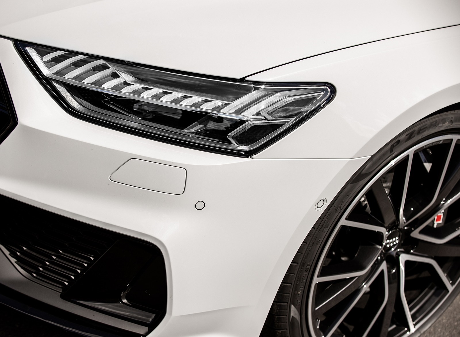 2020 Audi S7 Sportback TDI (Color: Glacier White) Headlight Wallpapers #23 of 88