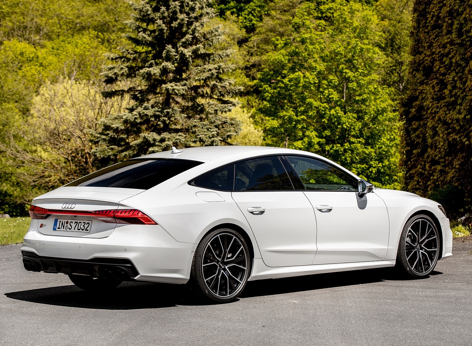 2020 Audi S7 Sportback TDI (Color: Glacier White) Rear Three-Quarter Wallpapers  #18 of 88