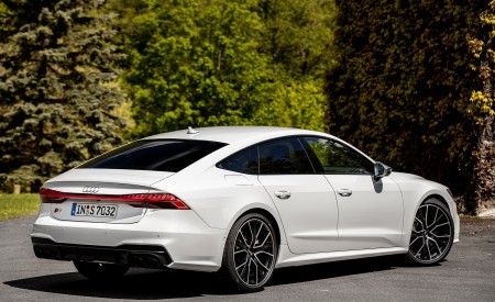 2020 Audi S7 Sportback TDI (Color: Glacier White) Rear Three-Quarter Wallpapers 450x275 (19)