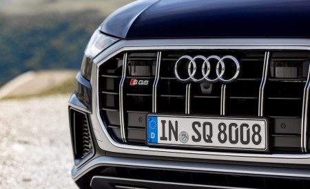 2020 Audi SQ8 TDI (Color: Navarra Blue) Grille Wallpapers 450x275 (36)