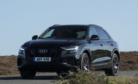 2020 Audi SQ8 TDI quattro (UK-Spec) Front Three-Quarter Wallpapers 450x275 (71)