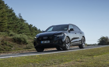 2020 Audi SQ8 TDI quattro (UK-Spec) Front Three-Quarter Wallpapers 450x275 (79)