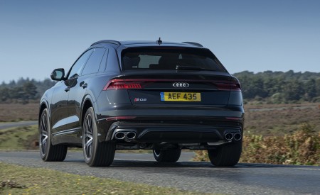 2020 Audi SQ8 TDI quattro (UK-Spec) Rear Three-Quarter Wallpapers 450x275 (82)