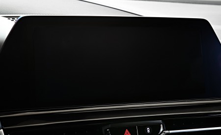 2020 BMW M8 Competition Coupe (Color: Frozen Marina Bay Blue) Central Console Wallpapers 450x275 (244)