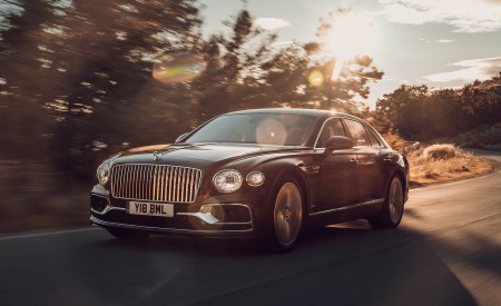 2020 Bentley Flying Spur (Color: Cricket Ball) Front Three-Quarter Wallpapers 450x275 (110)