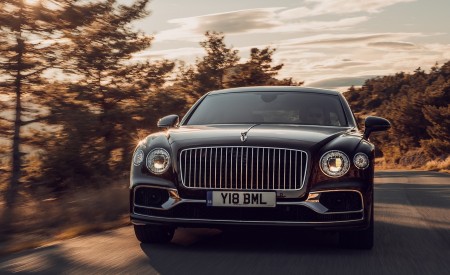 2020 Bentley Flying Spur (Color: Cricket Ball) Front Wallpapers 450x275 (112)