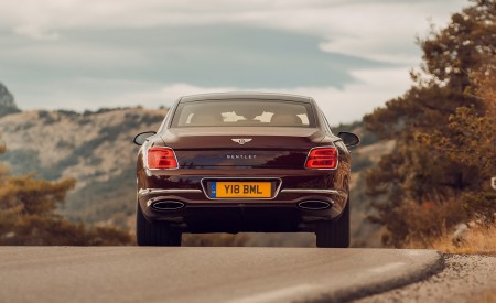 2020 Bentley Flying Spur (Color: Cricket Ball) Rear Wallpapers 450x275 (116)