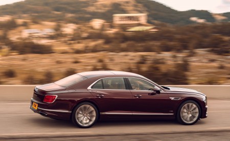 2020 Bentley Flying Spur (Color: Cricket Ball) Side Wallpapers 450x275 (119)