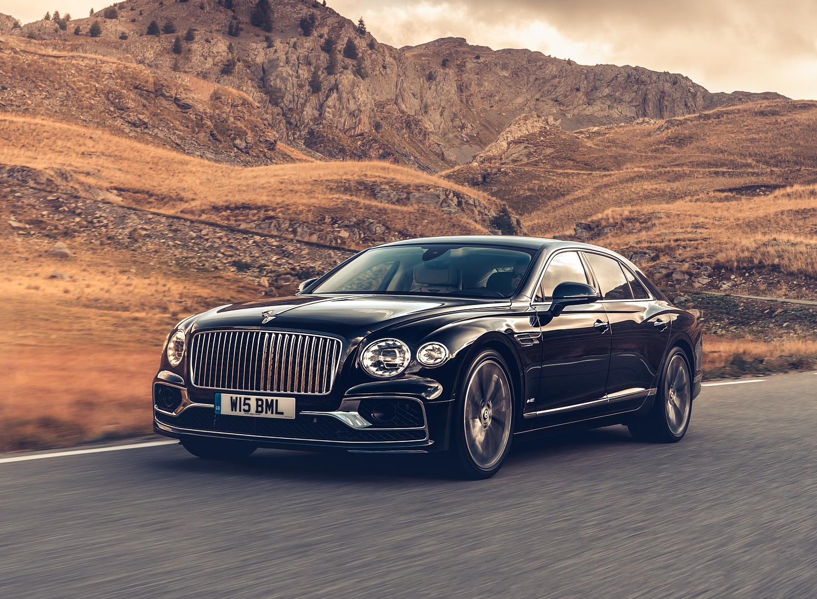 2020 Bentley Flying Spur (Color: Dark Sapphire) Front Three-Quarter Wallpapers (5)