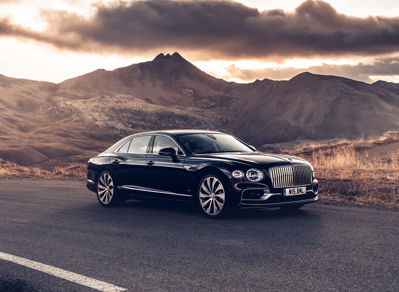 2020 Bentley Flying Spur (Color: Dark Sapphire) Front Three-Quarter Wallpapers (9)