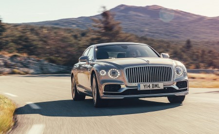 2020 Bentley Flying Spur (Color: Extreme Silver) Front Wallpapers 450x275 (55)