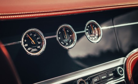 2020 Bentley Flying Spur (Color: Extreme Silver) Interior Detail Wallpapers 450x275 (77)