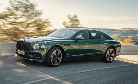 2020 Bentley Flying Spur (Color: Verdant) Front Three-Quarter Wallpapers 450x275 (26)