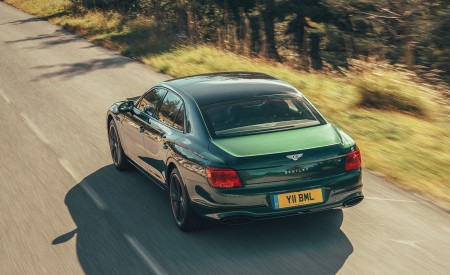 2020 Bentley Flying Spur (Color: Verdant) Rear Three-Quarter Wallpapers 450x275 (30)
