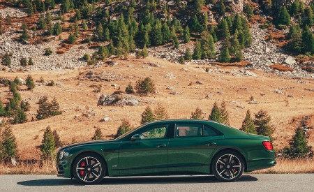 2020 Bentley Flying Spur (Color: Verdant) Side Wallpapers 450x275 (33)