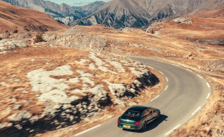 2020 Bentley Flying Spur (Color: Verdant) Top Wallpapers 450x275 (36)